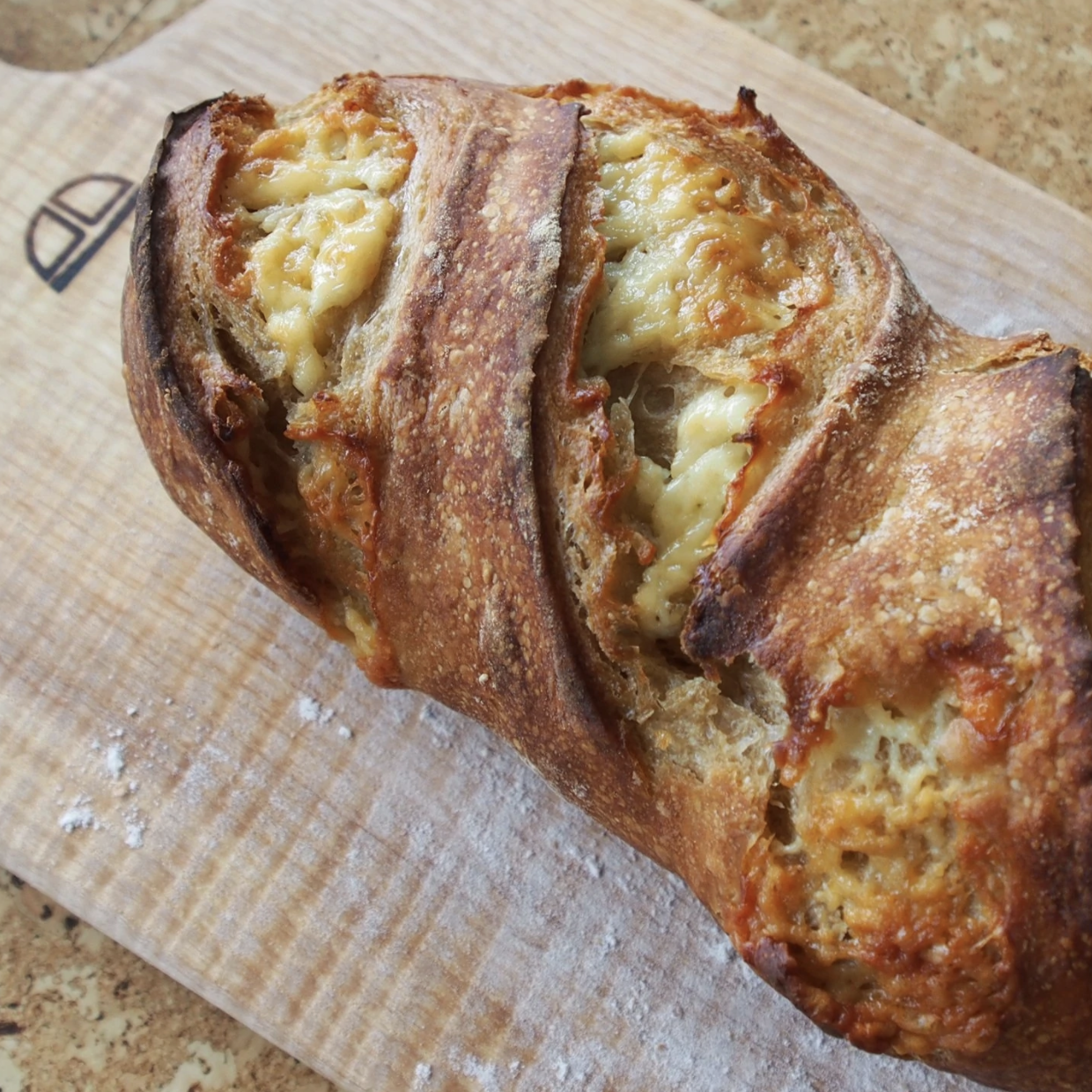 Whiskey cheddar bread