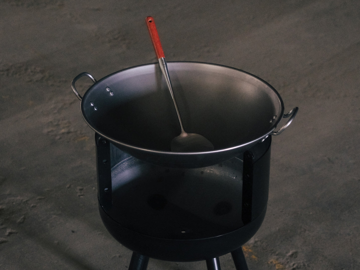 
                  
                    Wok for 16" Wood-Fired Grill
                  
                